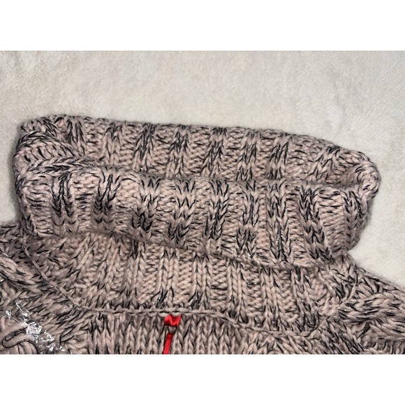 NEW Jennifer Lopez Turtle Neck Sweater Women's Size Medium NWT - Picture 9 of 12